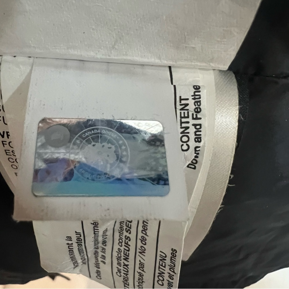 Canada Goose Women's Shelburne Parka - Black with Fur - Like New - Medium - Picture 7 of 15